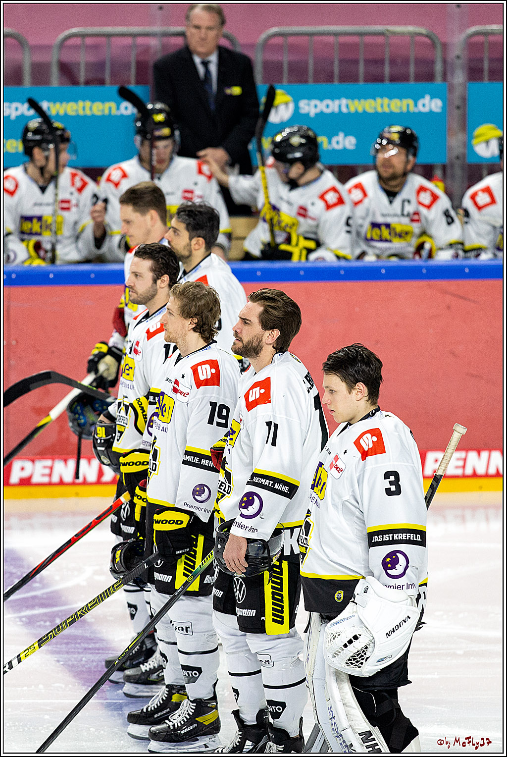 PENNY DEL;  Koelner Haie - Krefeld Pinguine; Koeln, 28.02.2021